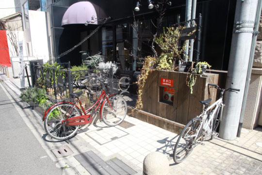 大阪心斎橋の美容室リプリゼントで大人気の専用自転車置場